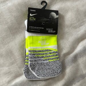 Nike Elite Grip No-Show Athletic Tennis Socks White Neon Women 4-6 Youth 3Y-5Y